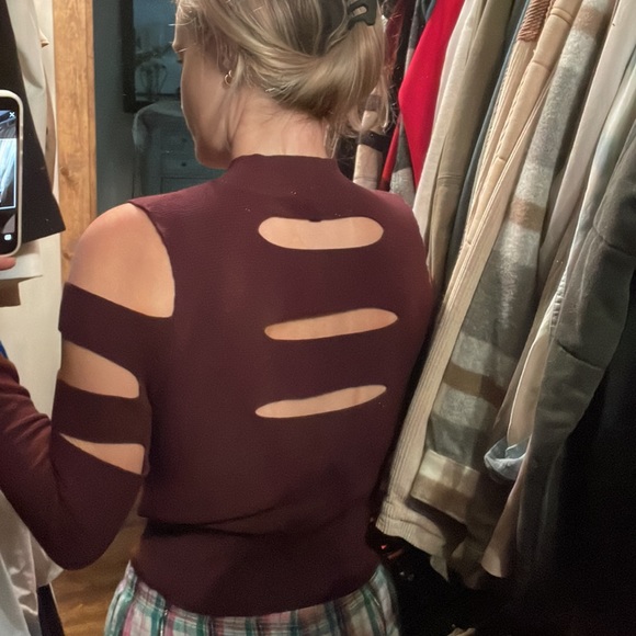 Express Sweater - Picture 3 of 4